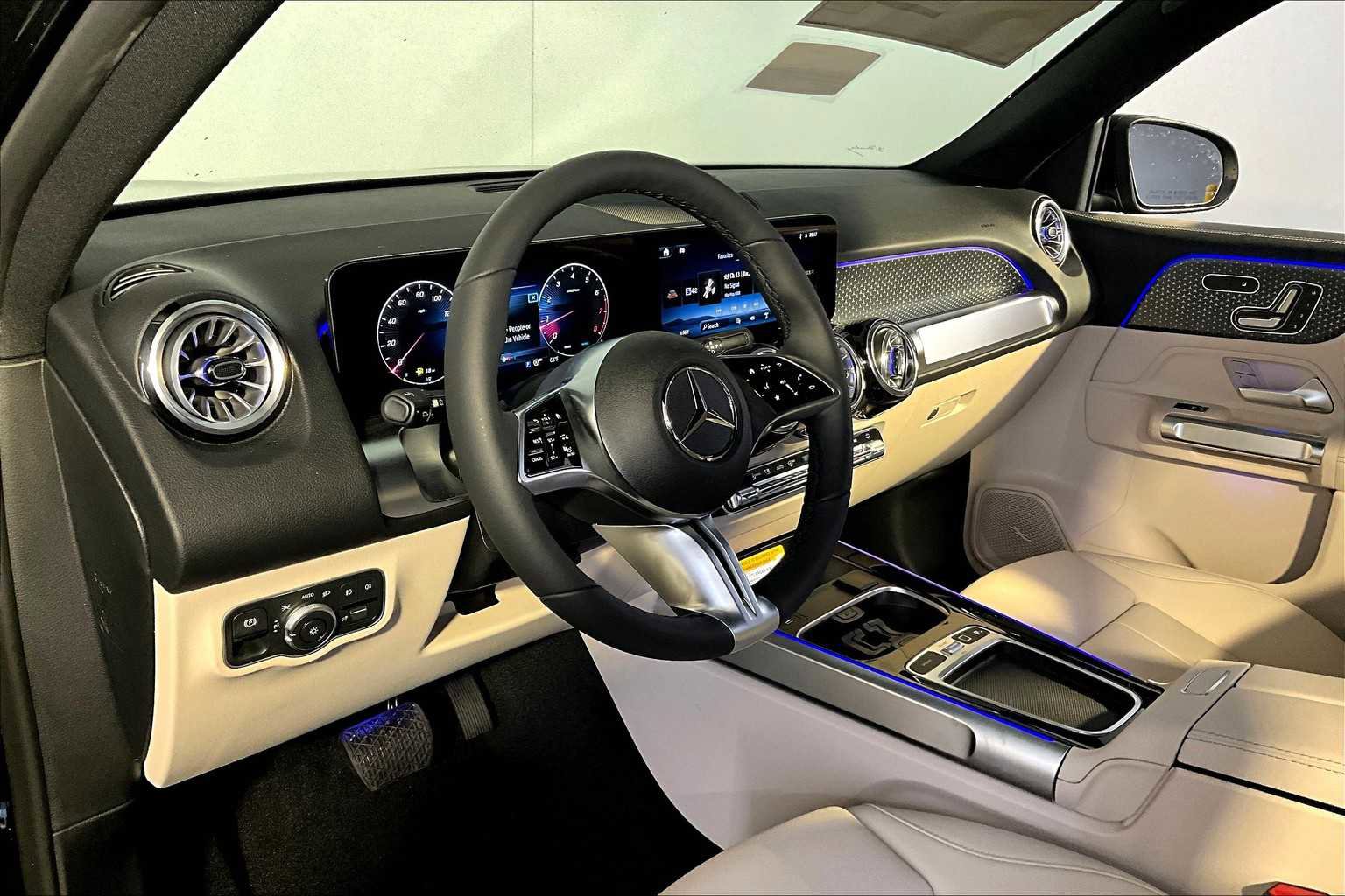 New 2026 Mercedes-Benz GLB 250 4MATIC image 9