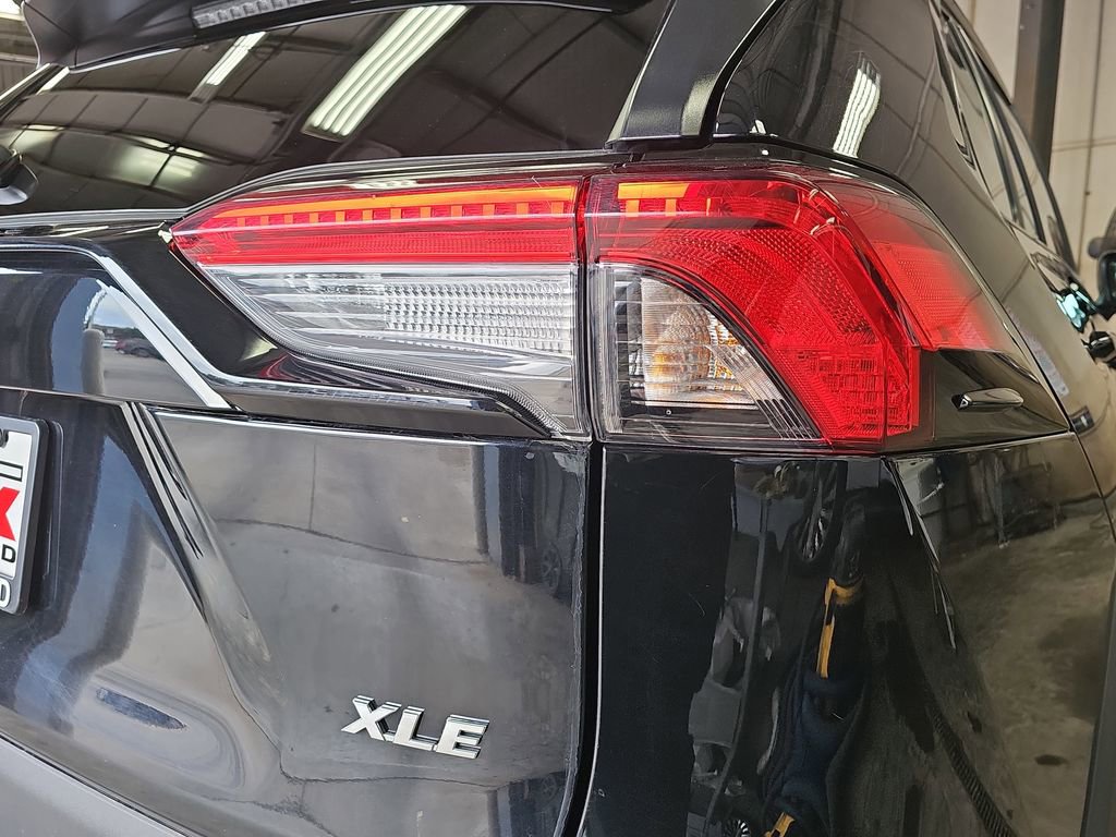 Used 2024 Toyota RAV4 XLE FWD image 34