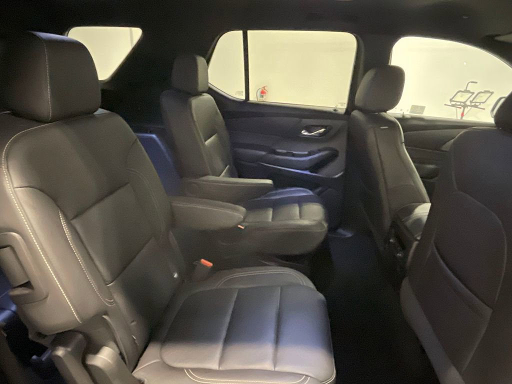 Used 2023 Chevrolet Traverse LT image 25