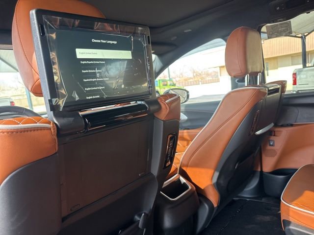 New 2026 Chrysler Pacifica Pinnacle FWD image 16