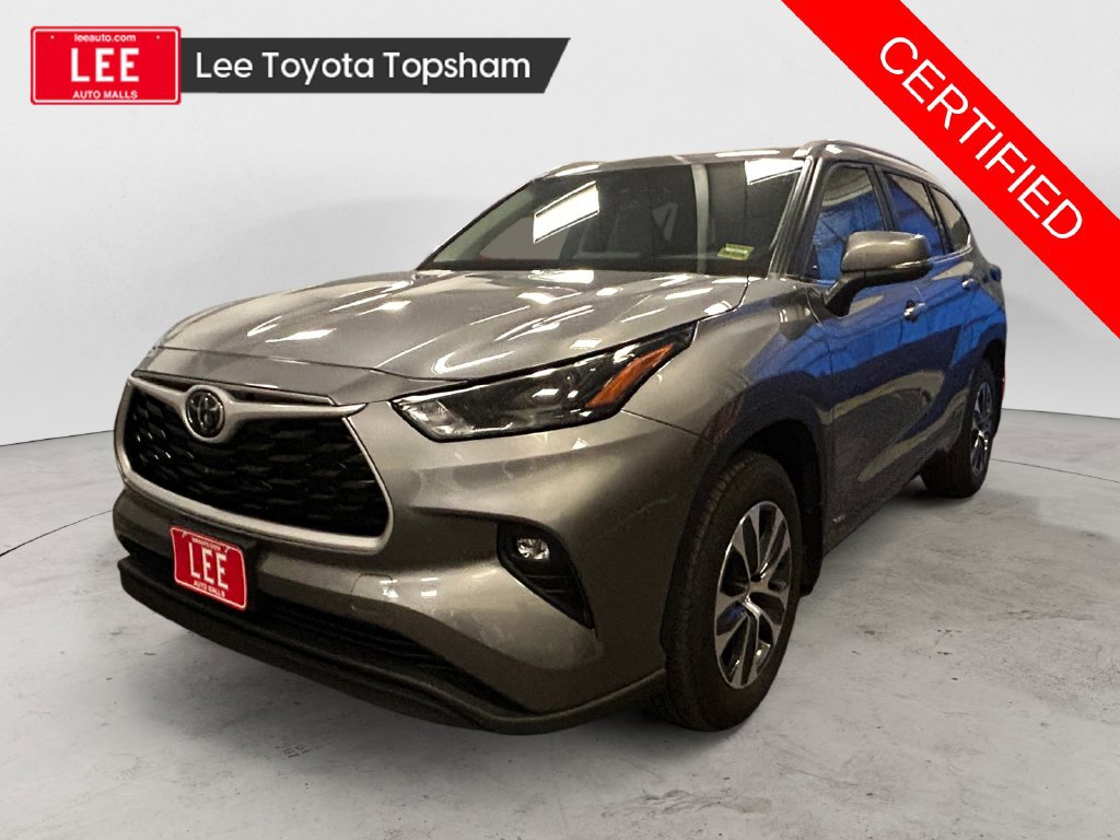 Certified 2026 Toyota Highlander XLE AWD/4WD image 1