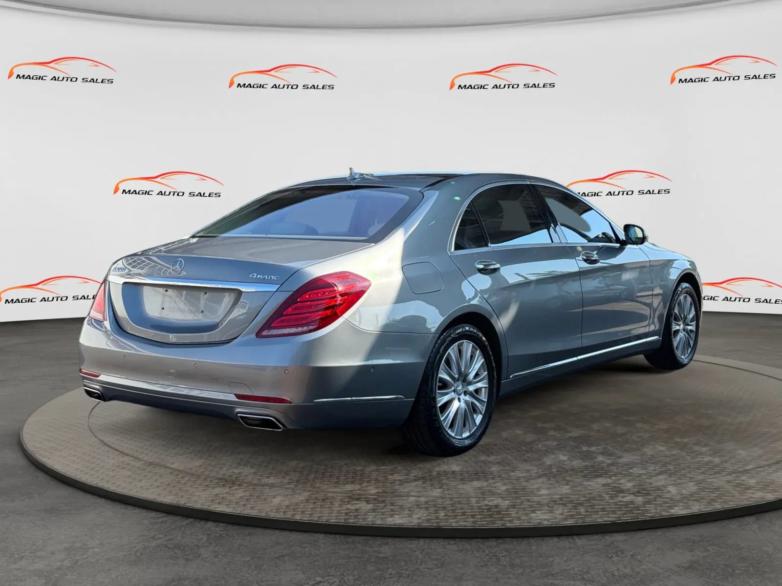 Used 2014 Mercedes-Benz S 550 Sedan image 10