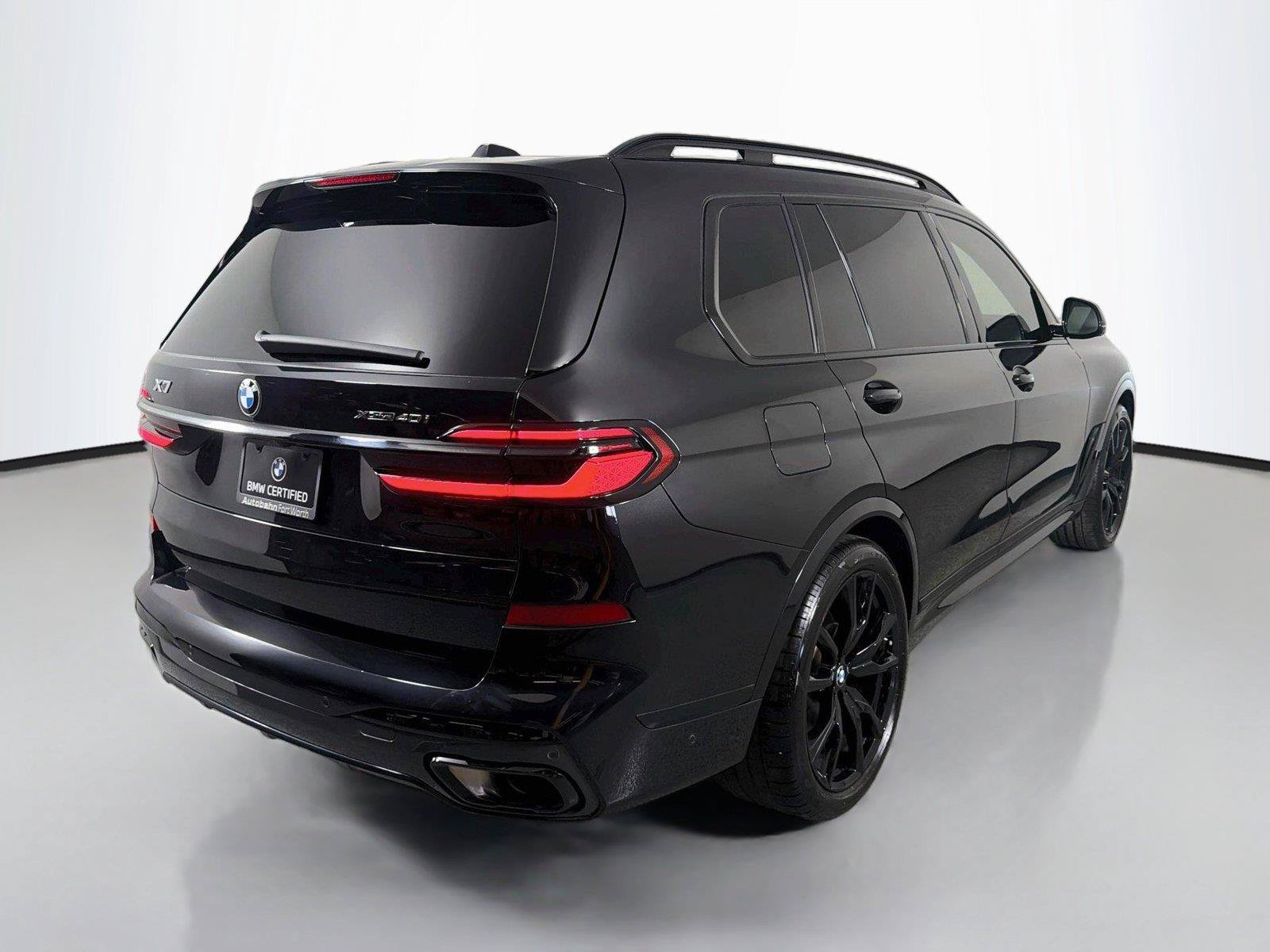 Used 2024 BMW X7 xDrive40i w/ M Sport Package AWD/4WD image 5