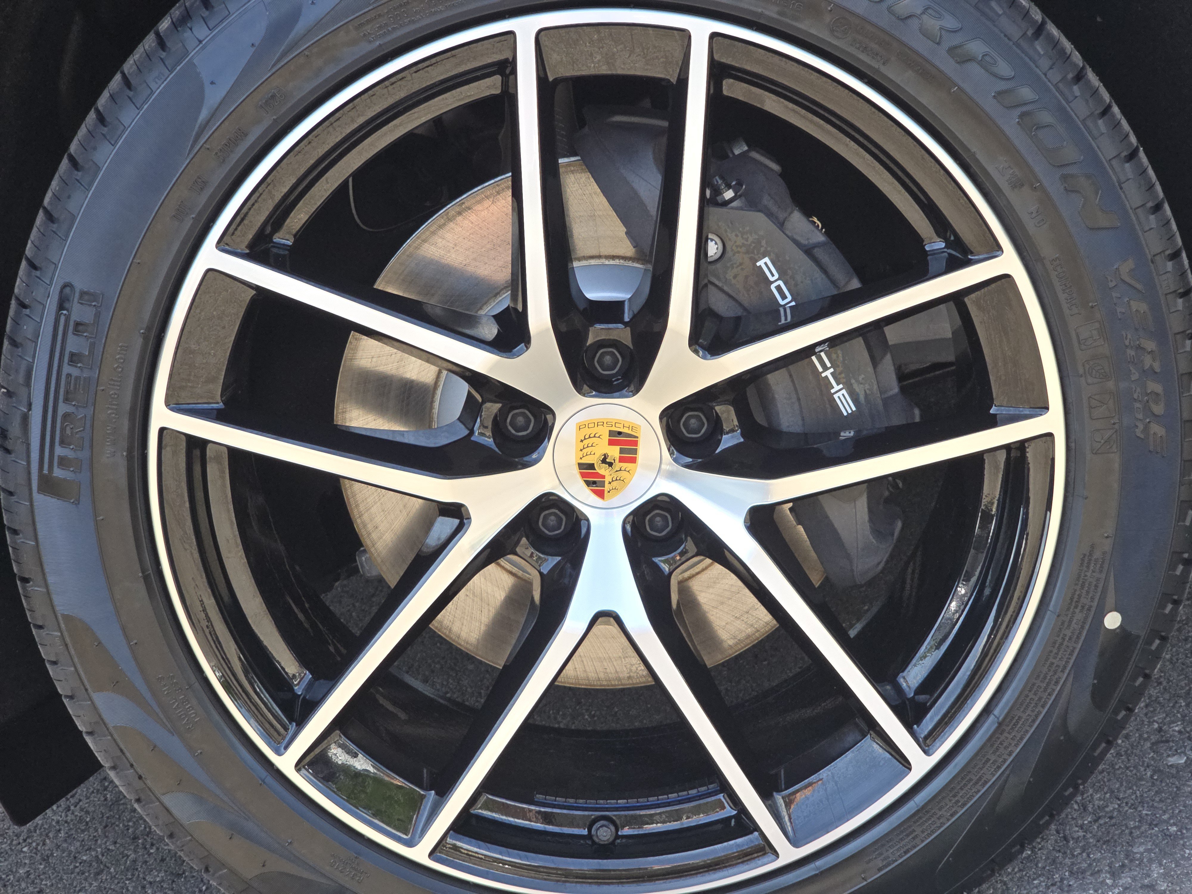 New 2026 Porsche Macan AWD/4WD image 18