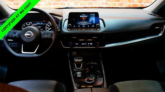 Used 2022 Nissan Rogue SV image 11