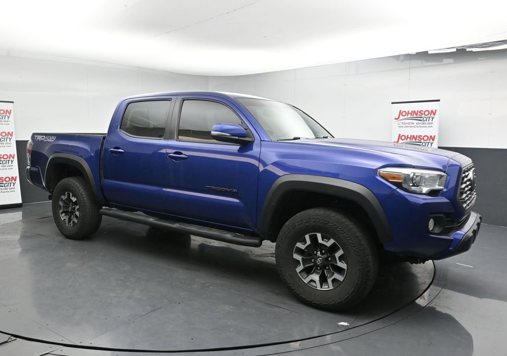 Used 2023 Toyota Tacoma TRD Off-Road image 2