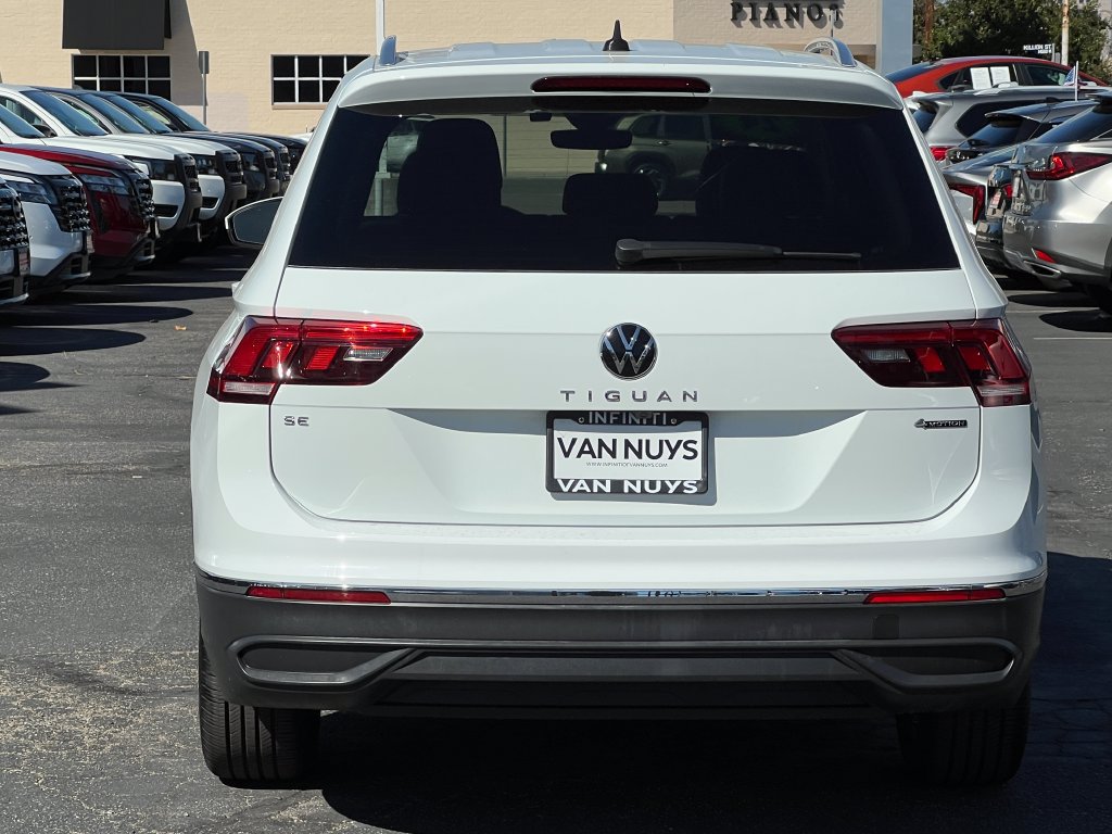 Used 2024 Volkswagen Tiguan SE AWD/4WD image 6
