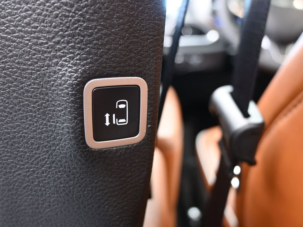 Used 2024 Chrysler Pacifica Pinnacle image 46