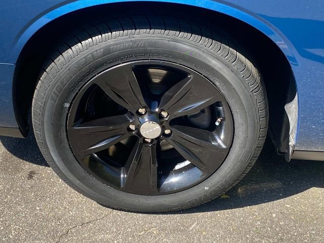 Used 2021 Dodge Challenger SXT RWD image 6