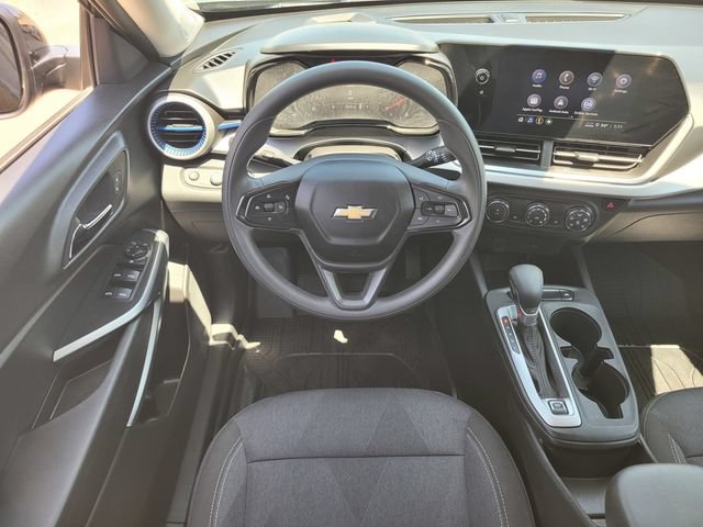 Certified 2024 Chevrolet Trax LS w/ LS Convenience Package FWD image 12