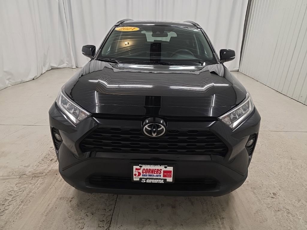 Used 2021 Toyota RAV4 XLE image 8