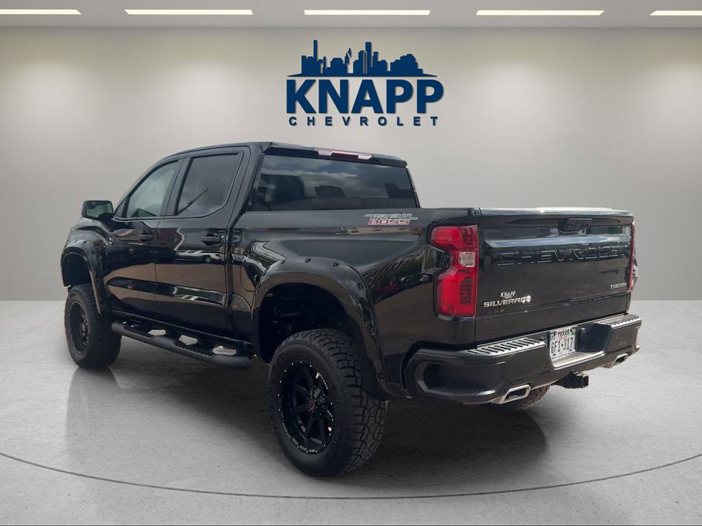 Used 2026 Chevrolet Silverado 1500 Custom Trail Boss AWD/4WD image 5