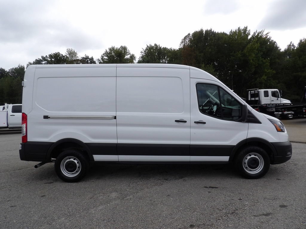 Used 2016 Ford Transit 250 148 Medium Roof RWD image 9