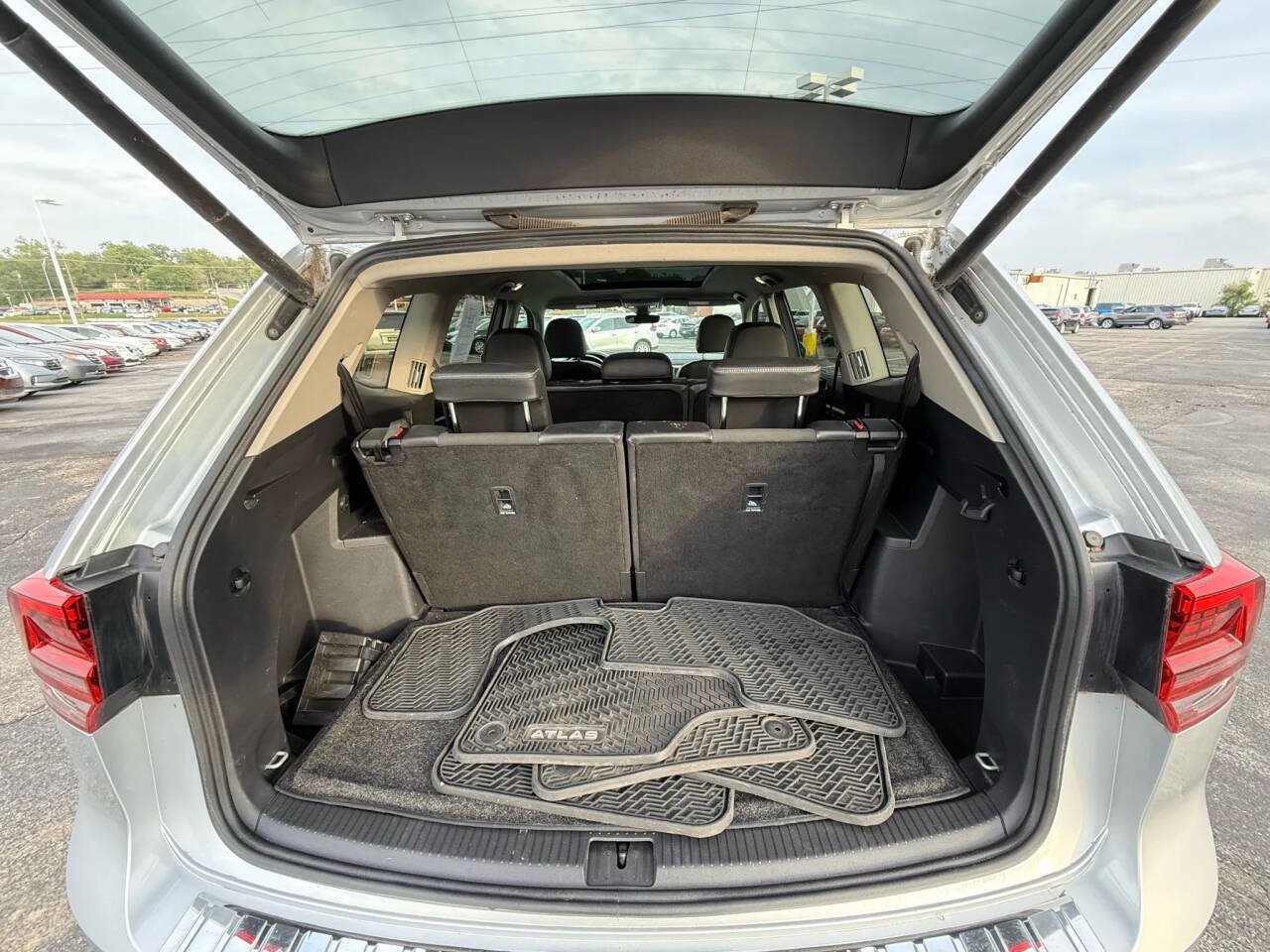 Used 2019 Volkswagen Atlas SEL AWD/4WD image 11