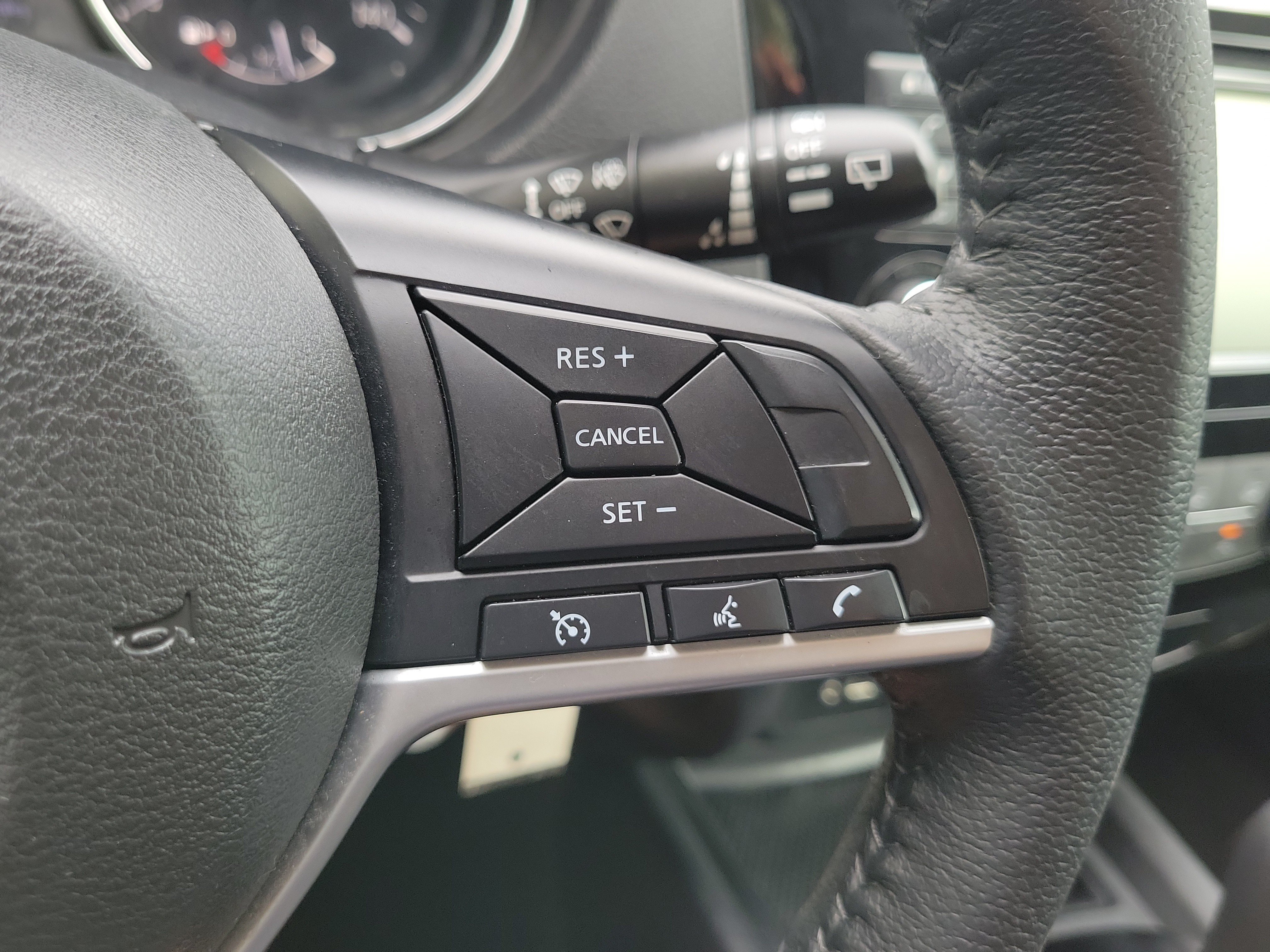 Used 2019 Nissan Rogue S w/ Special Edition Package FWD image 23