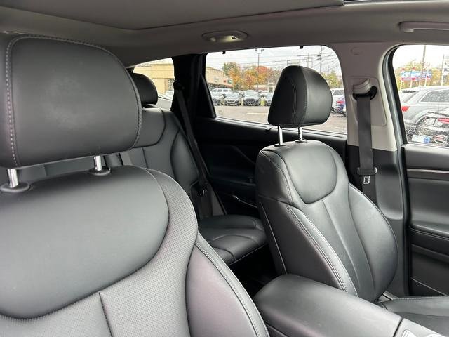 Used 2023 Hyundai Santa Fe SEL Premium w/ Cargo Package image 26