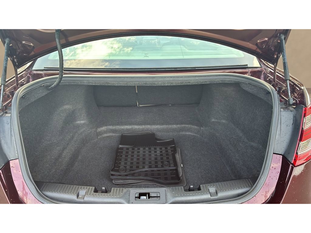 Used 2019 Ford Taurus SEL image 19