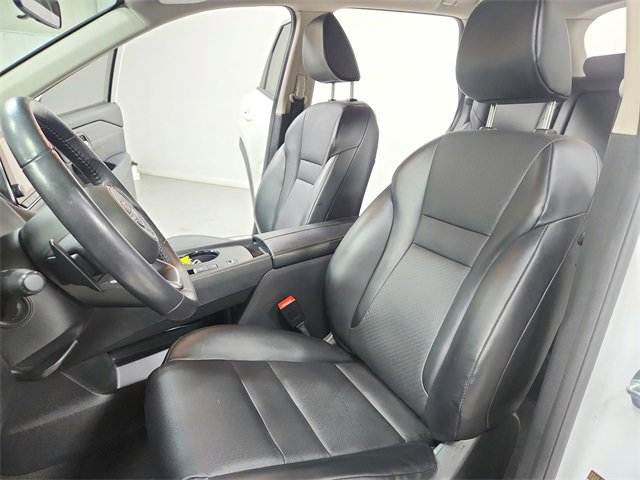 Used 2024 Nissan Rogue SV w/ SV Premium Package image 19