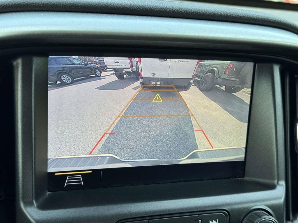 Used 2020 Chevrolet Colorado LT w/ Safety Package AWD/4WD image 4