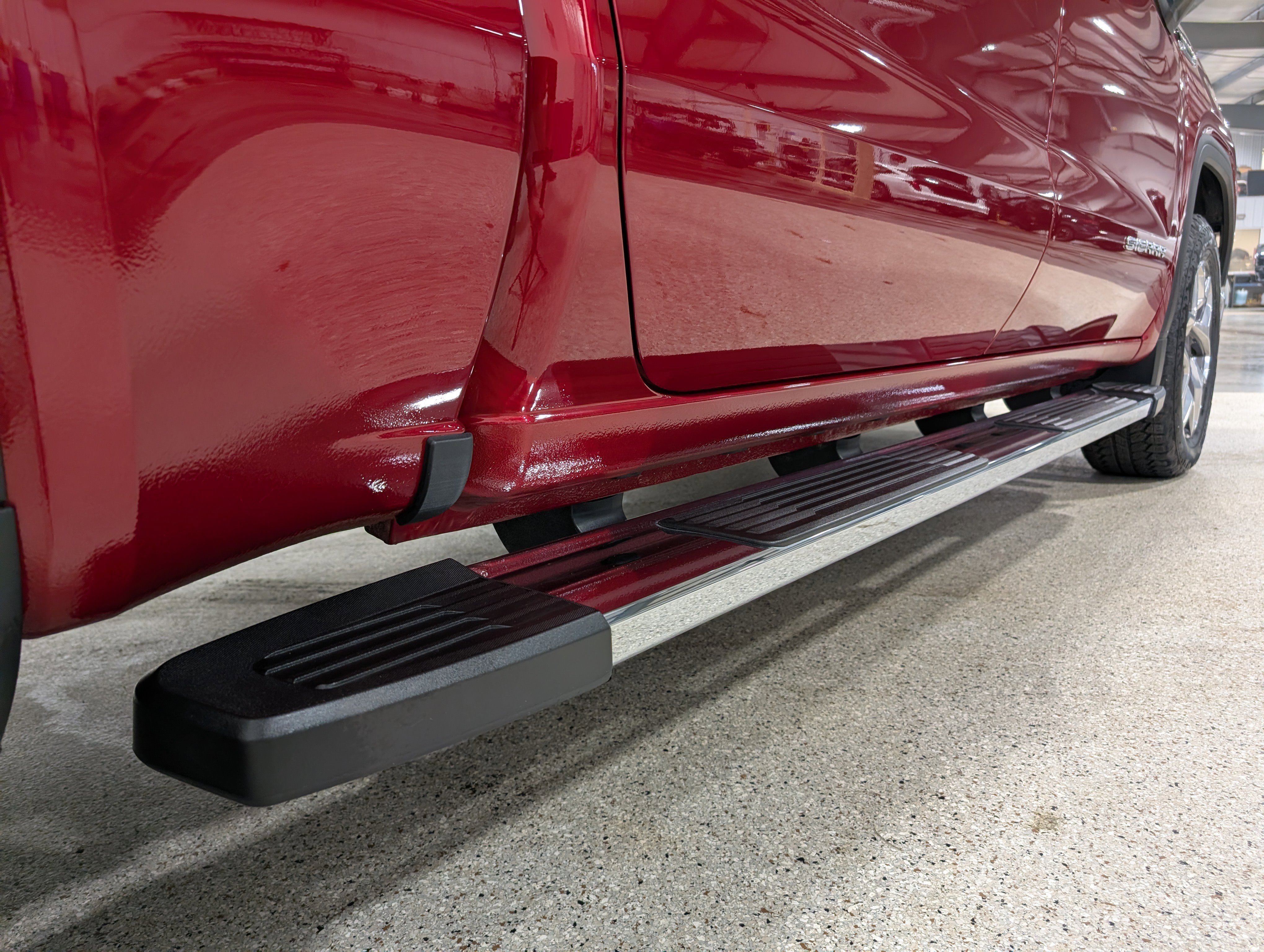 Used 2024 GMC Sierra 1500 SLT w/ SLT Premium Plus Package image 10