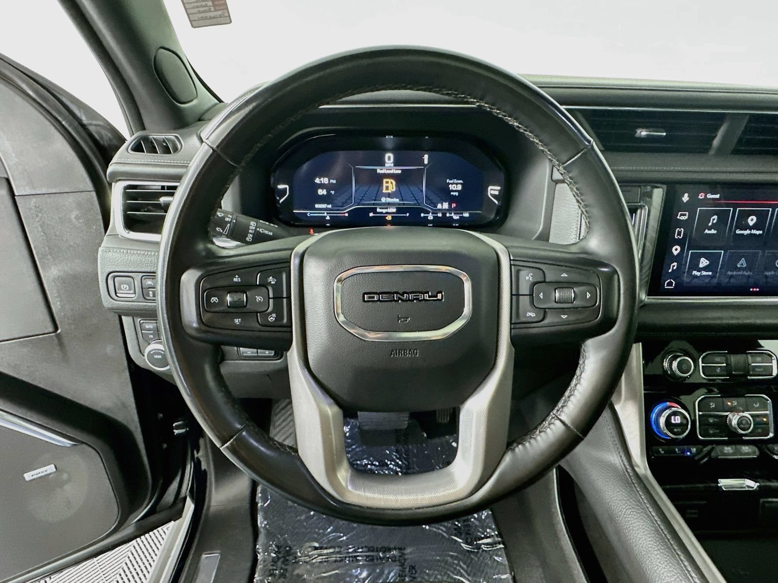 Used 2023 GMC Yukon Denali w/ Max Trailering Package AWD/4WD image 12