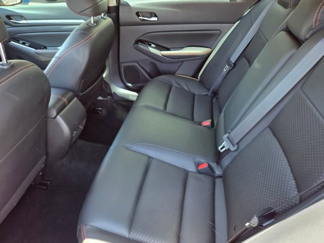 Used 2024 Nissan Altima 2.5 SR FWD image 11