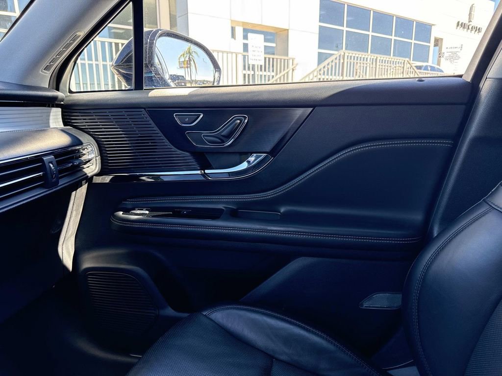 Certified 2020 Lincoln Corsair AWD w/ Premium Package image 22