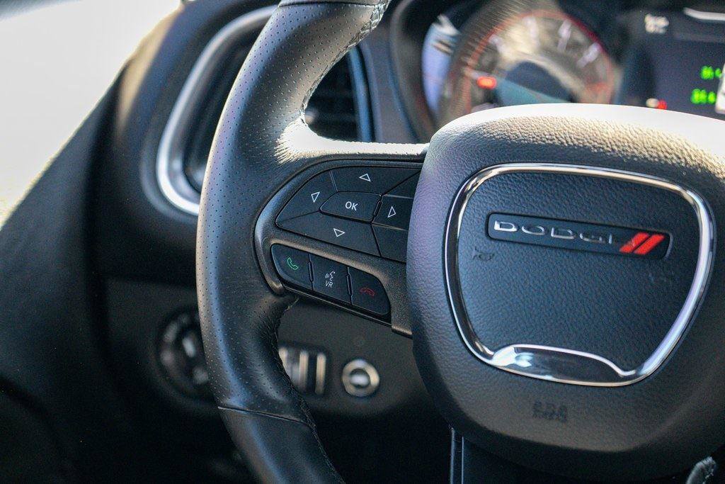 Used 2016 Dodge Challenger R/T w/ Blacktop Package image 21