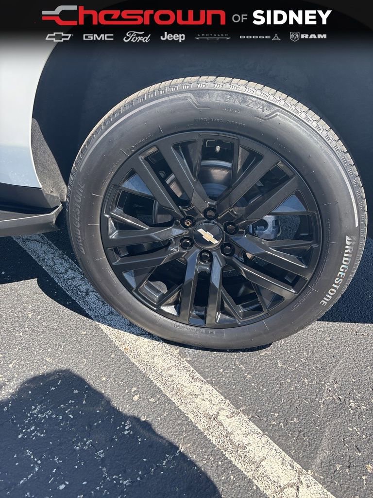 Used 2023 Chevrolet Suburban High Country image 11