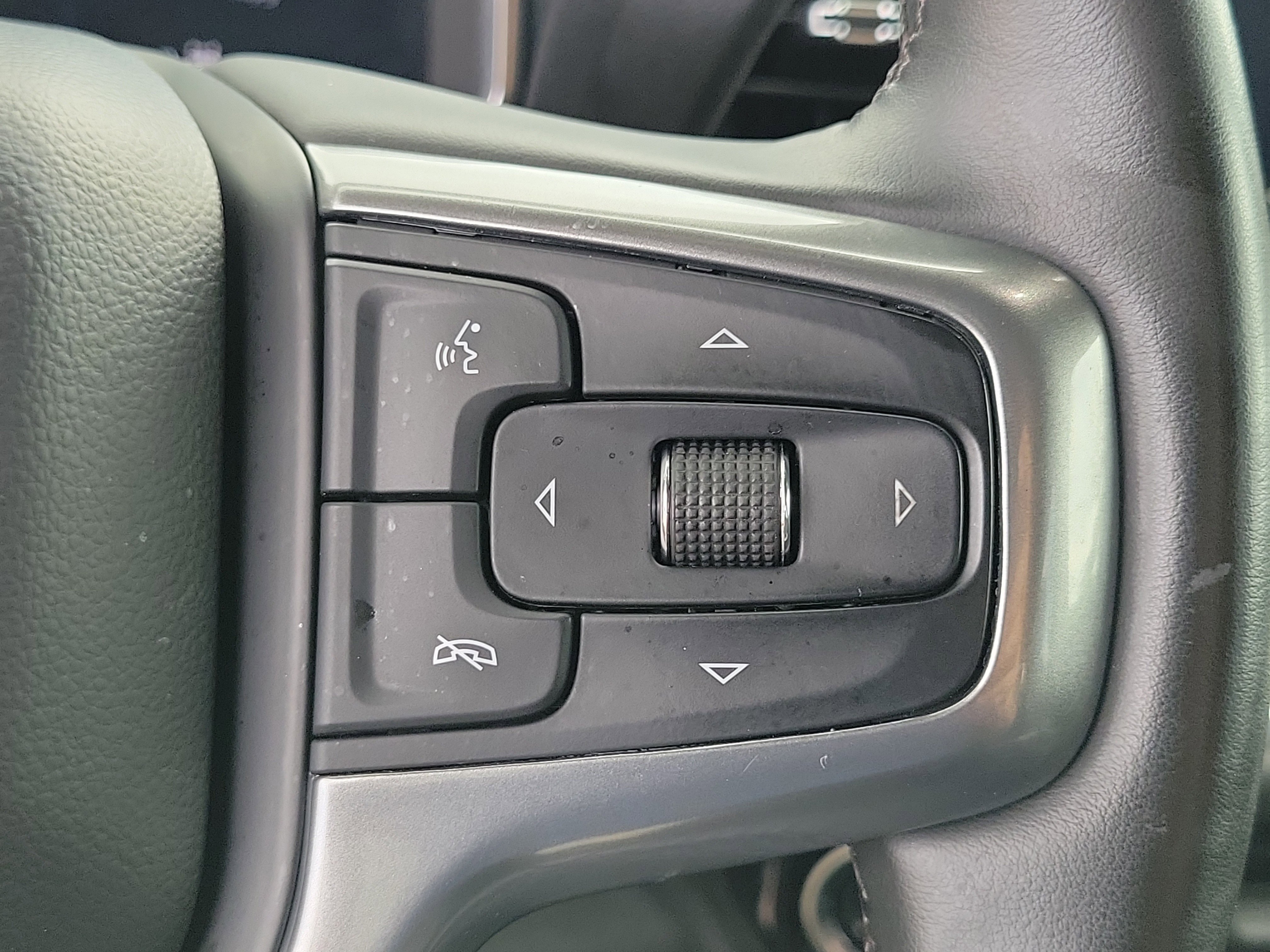 Used 2025 Chevrolet Silverado 2500 LT w/ Safety Package image 26