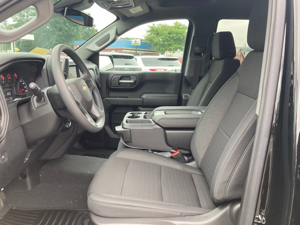 New 2026 Chevrolet Silverado 1500 Custom w/ Turbomax Blackout Package AWD/4WD image 4