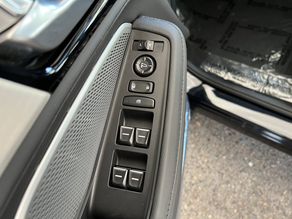 New 2026 Acura MDX SH-AWD image 11