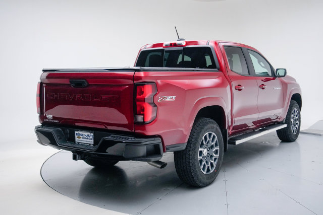 Used 2024 Chevrolet Colorado Z71 w/ Z71 Convenience Package 2 AWD/4WD image 7