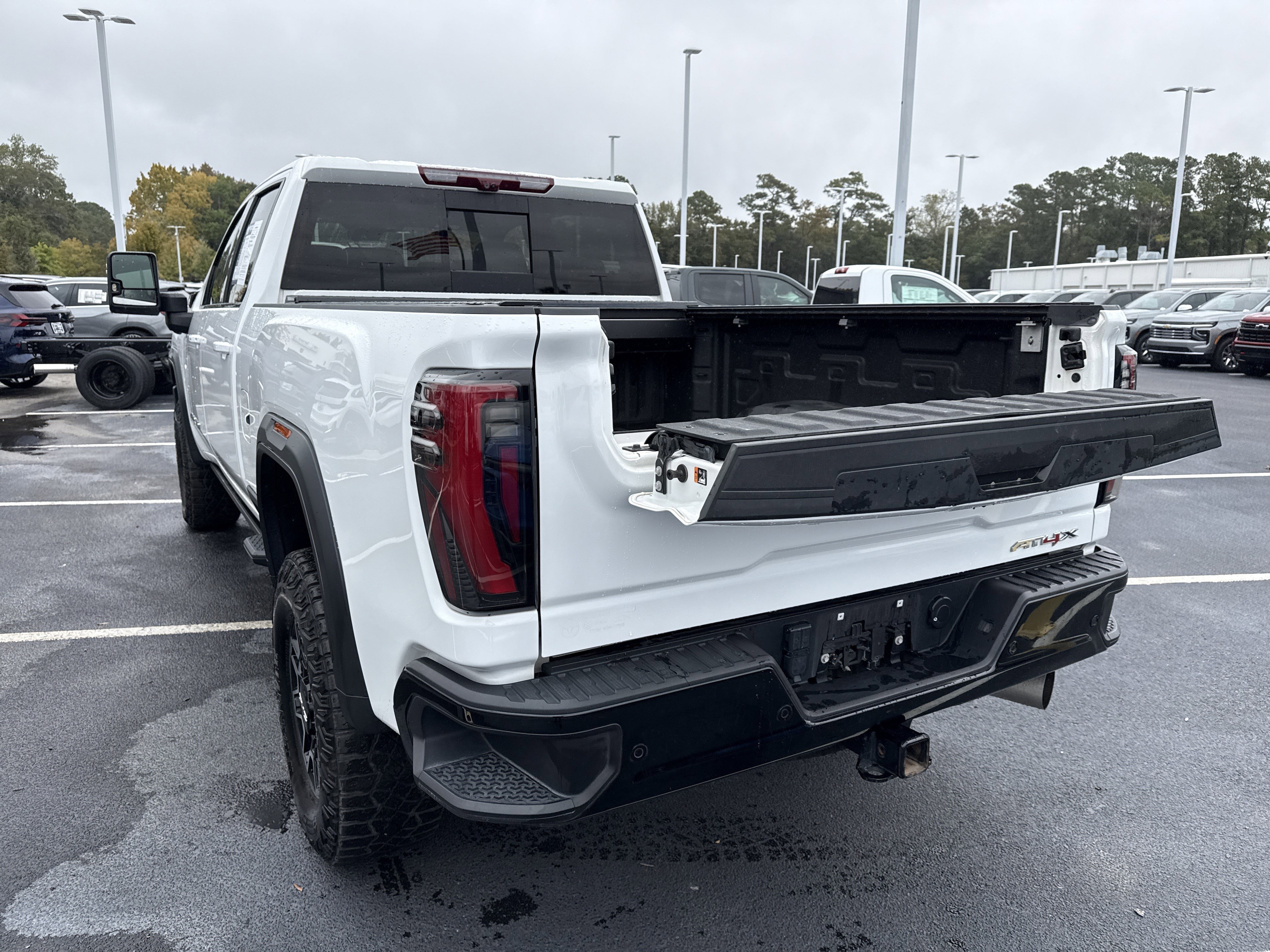 Certified 2024 GMC Sierra 2500 AT4X image 17