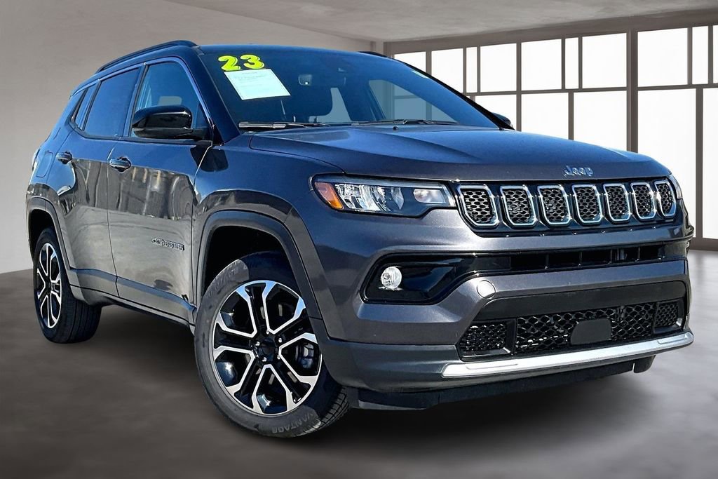 Used 2023 Jeep Compass Limited image 3