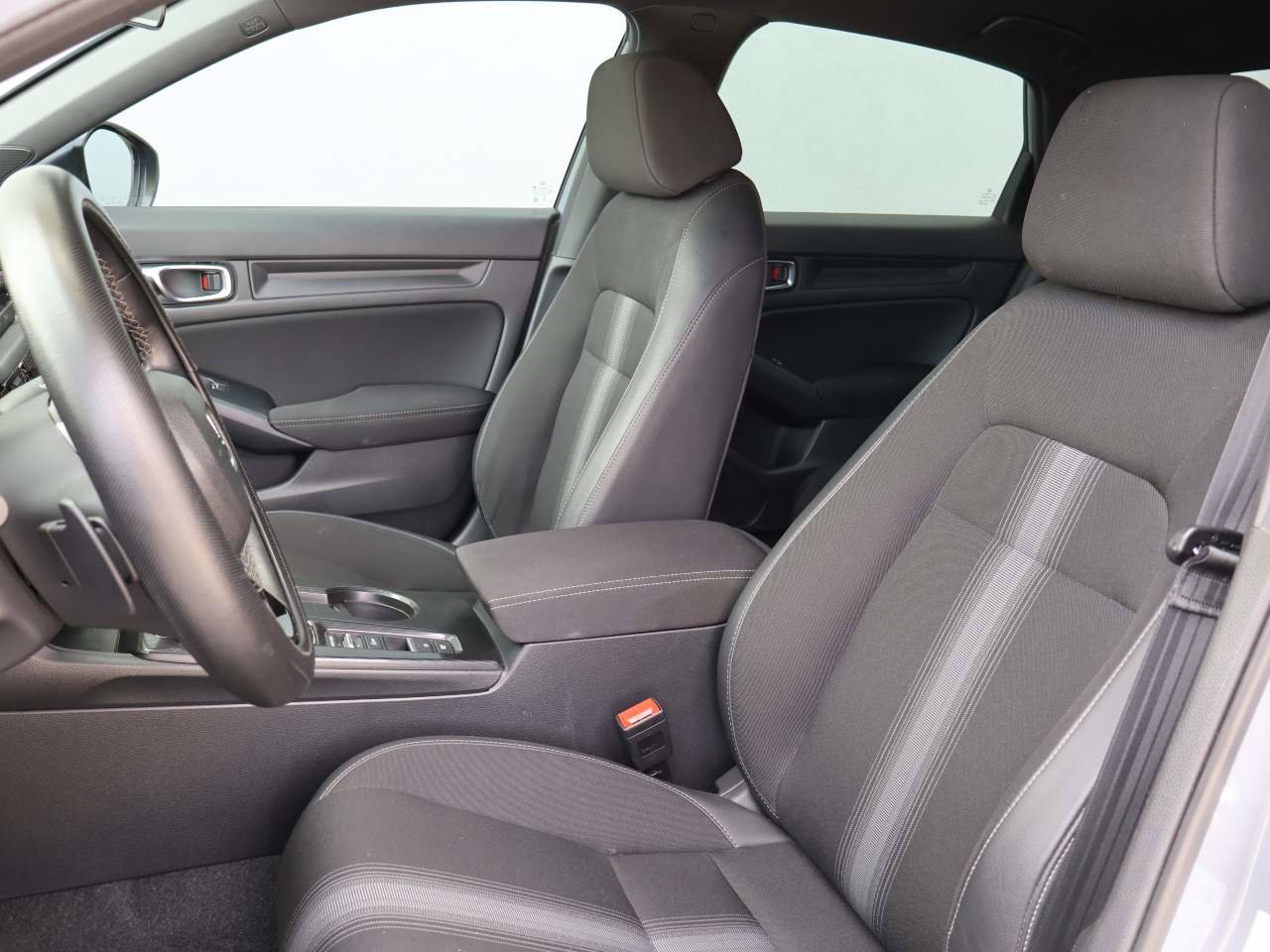 Used 2025 Honda Civic Sport image 9