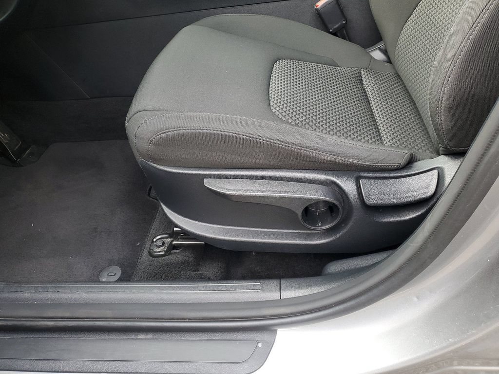 Used 2024 Kia Sportage LX FWD image 17