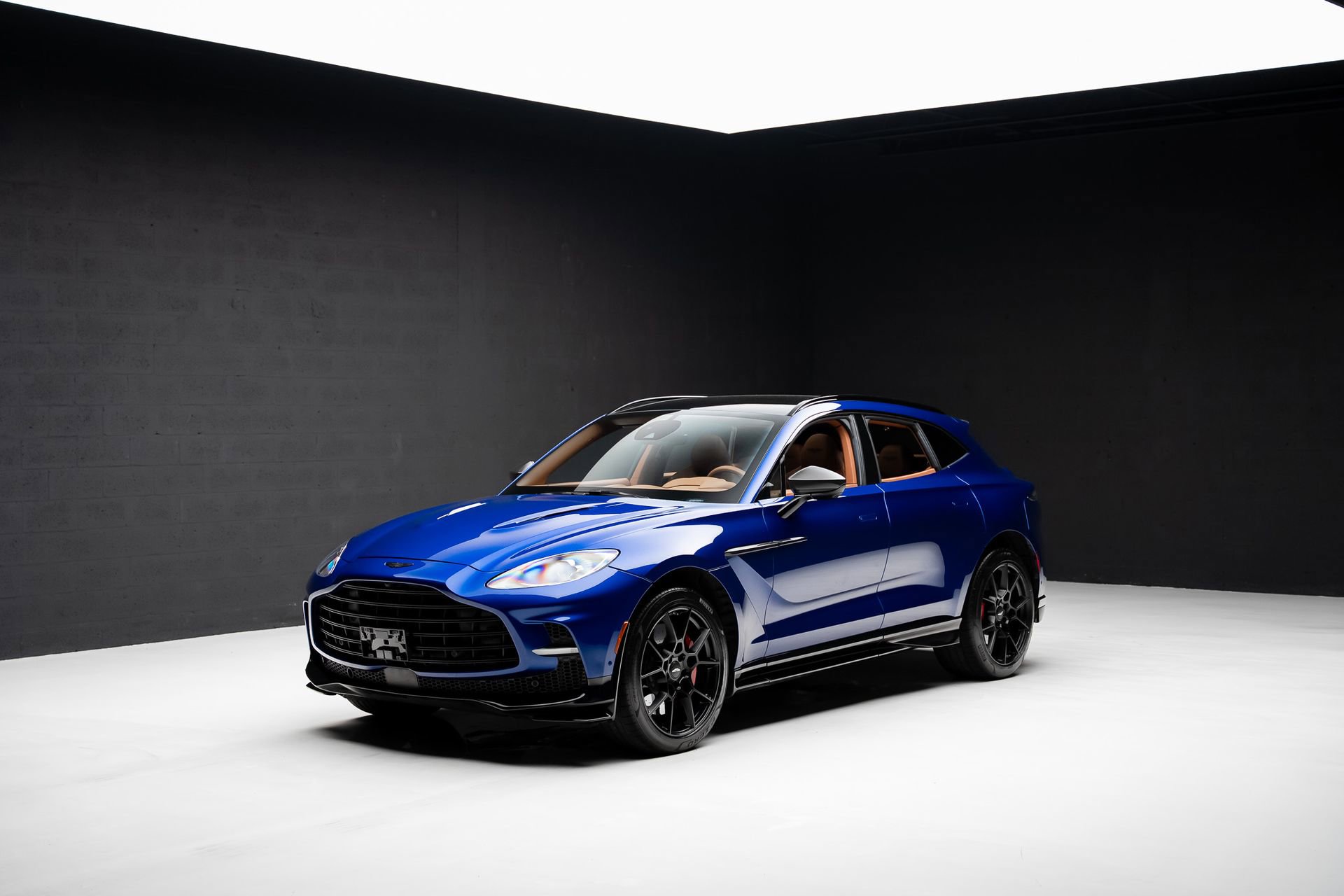 Used 2023 Aston Martin DBX 707 AWD/4WD image 4