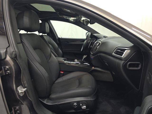 Used 2023 Maserati Ghibli Modena Q4 AWD/4WD image 8