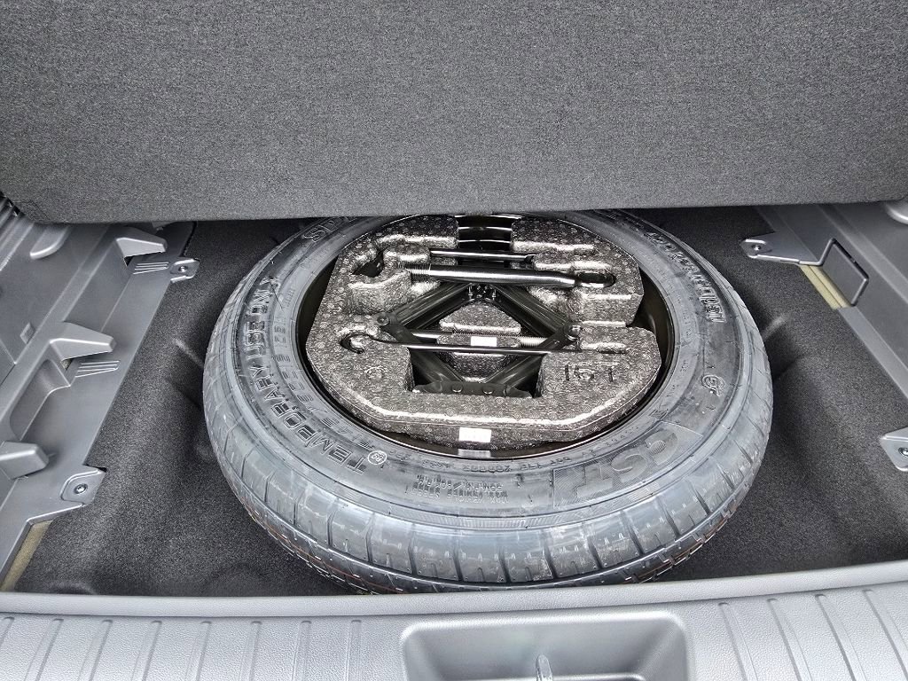 New 2026 Hyundai Kona SEL Premium image 30