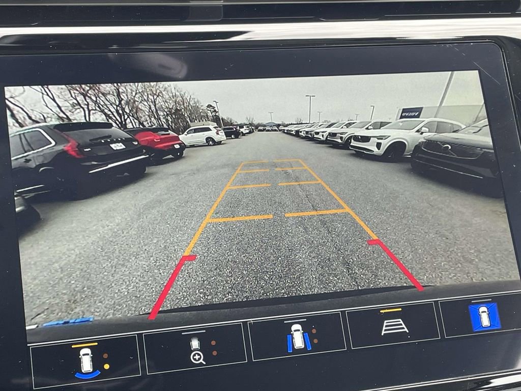 Used 2023 Chevrolet Bolt EUV Premier w/ Super Cruise Package image 17