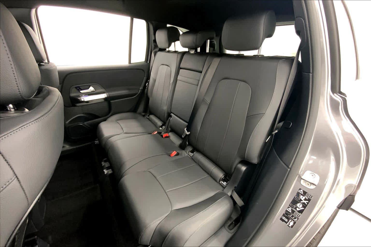 New 2026 Mercedes-Benz GLB 250 image 7