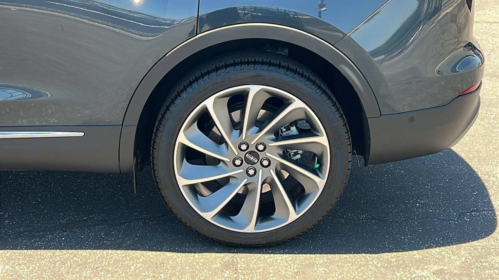 Certified 2023 Lincoln Nautilus Reserve w/ Equipment Group 201A AWD/4WD image 7