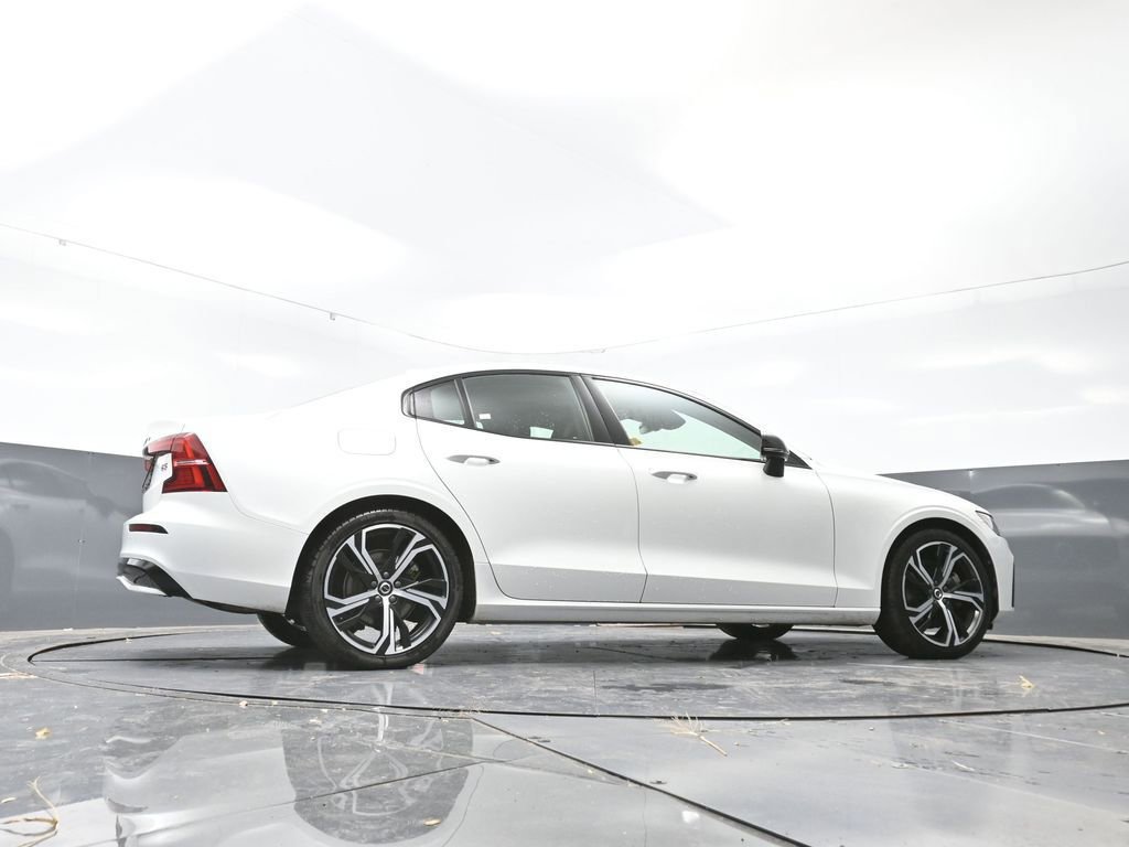 Used 2024 Volvo S60 B5 Core image 49