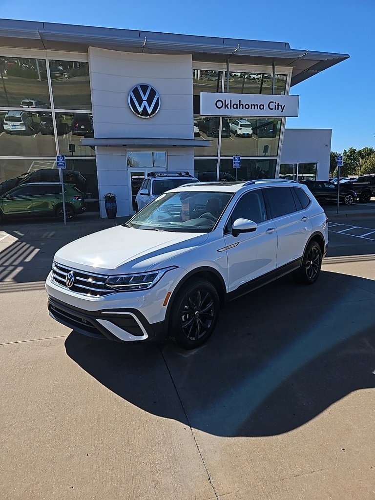 Used 2024 Volkswagen Tiguan SE