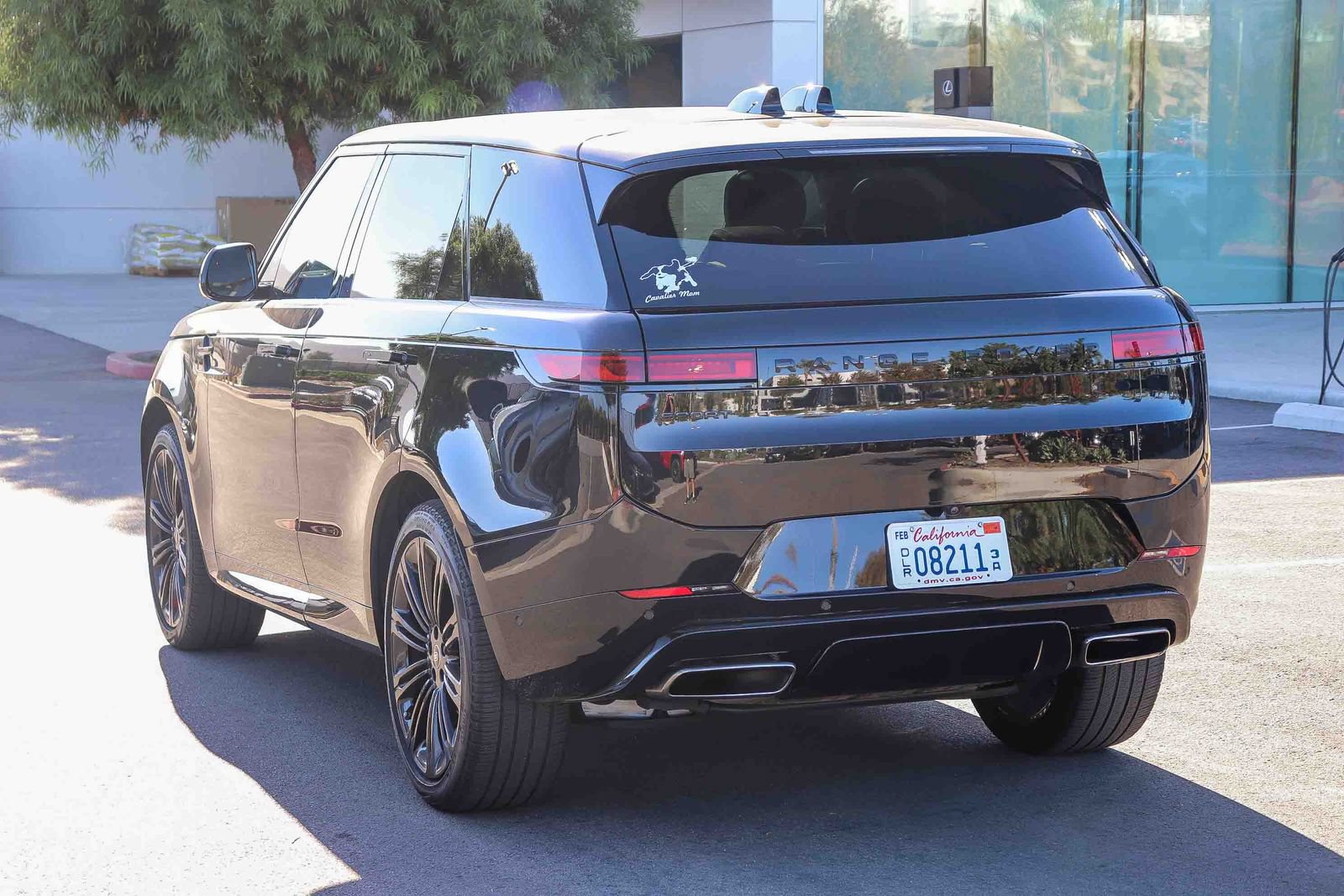 Used 2024 Land Rover Range Rover Sport Dynamic SE AWD/4WD image 4