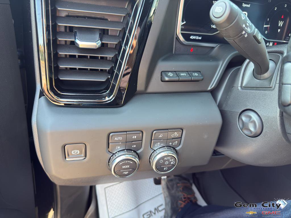 Used 2024 GMC Sierra 1500 AT4 w/ Technology Package image 26