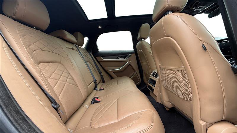 Used 2022 Jaguar F-PACE S AWD/4WD image 18