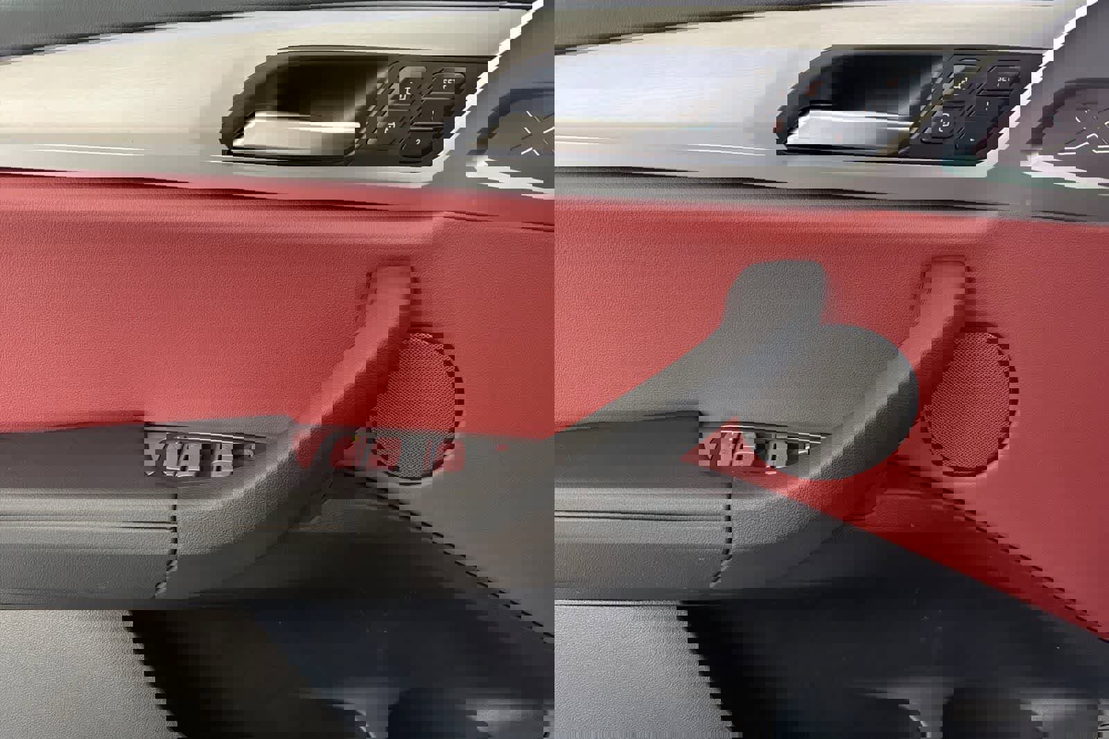 Used 2024 BMW X3 xDrive30i w/ Premium Package image 12