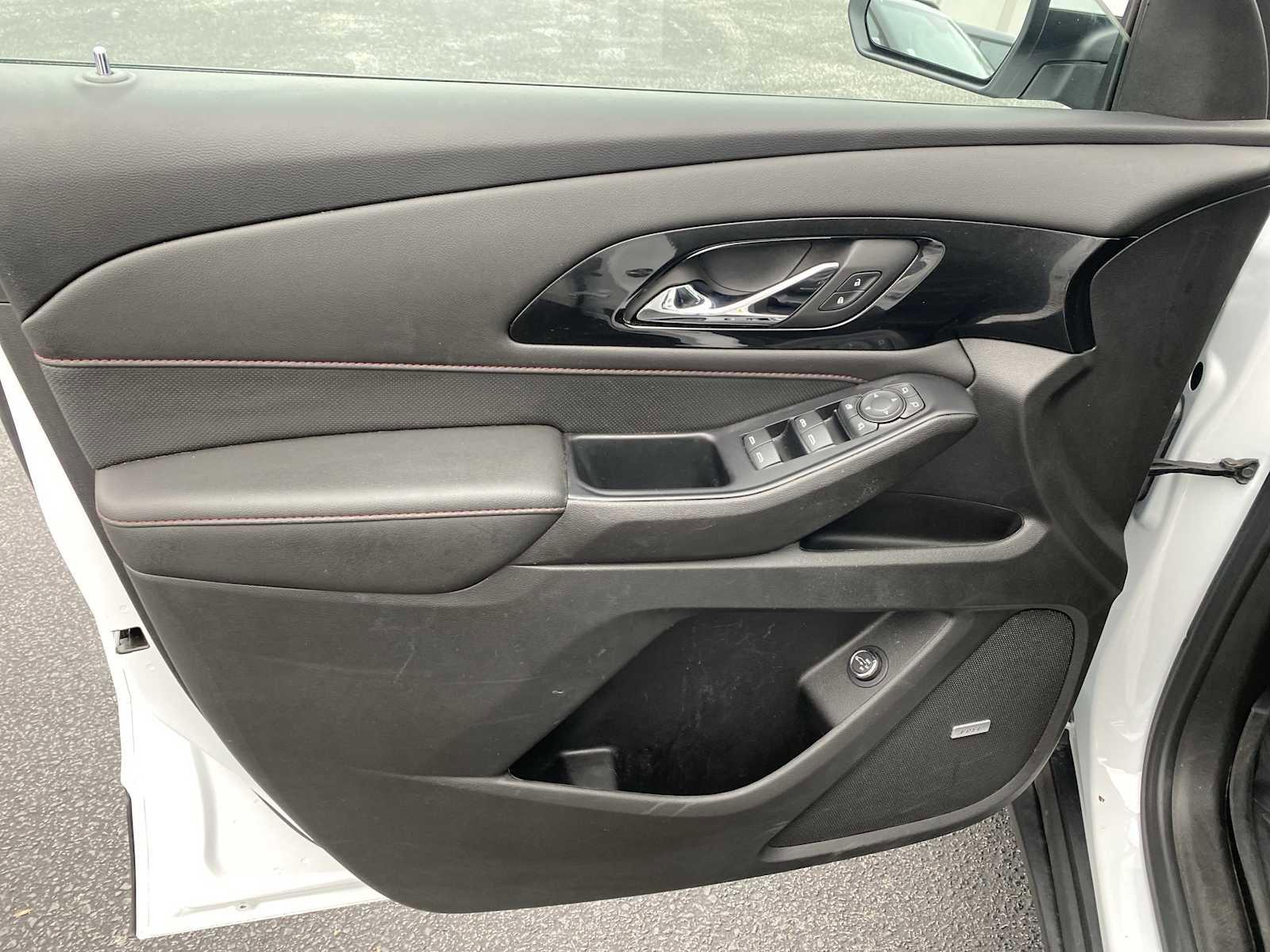 Used 2022 Chevrolet Traverse RS w/ LPO, Floor Liner Package image 28